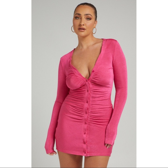 SOLD Showpo pink long sleeve mini dress - Picture 4 of 7